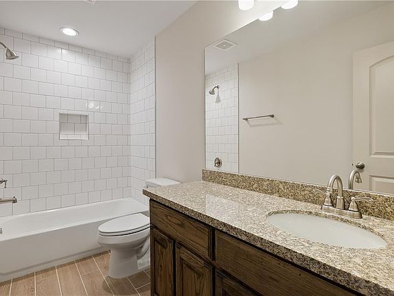 2nd image of 2062 Retama St