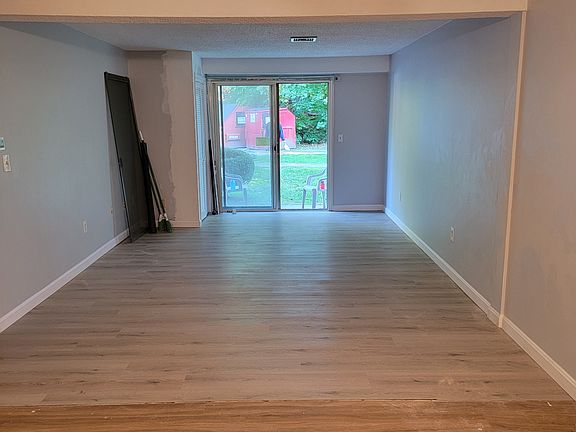 4th image of 4 Heritage Village Dr APT 114