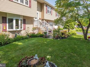 32 Devonshire Dr, Reading, PA 19610