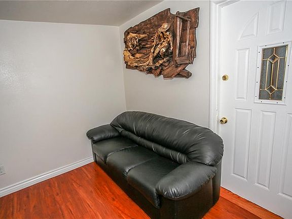 5th image of 2157 7th Ln