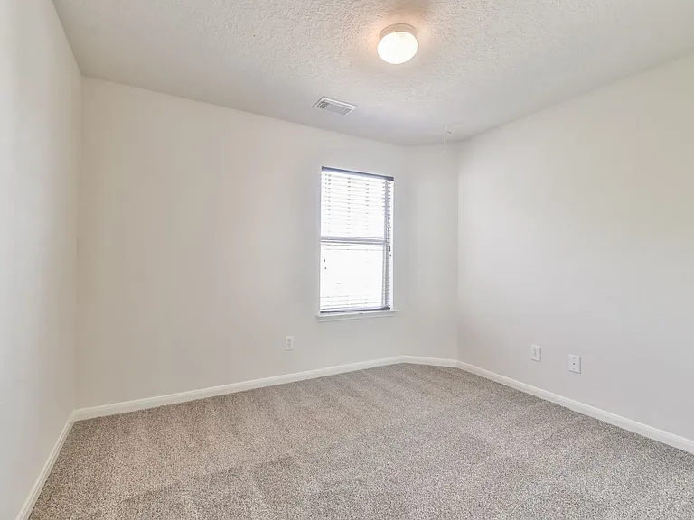 29315 Hickory Terrace Dr — Photo 35