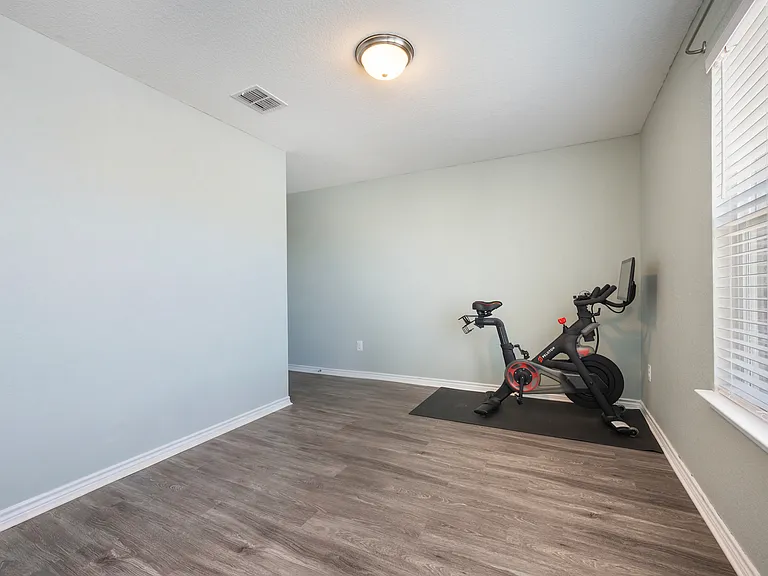 7814 Blackhawk Pass — Photo 28