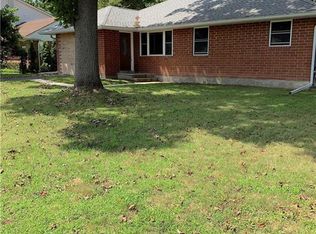 31 Briarwood Dr, Poughkeepsie, NY 12601
