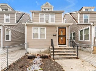 11042 207th St, Jamaica, NY 11429