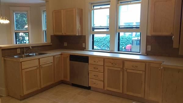 Brand new Gourmet Kitchen