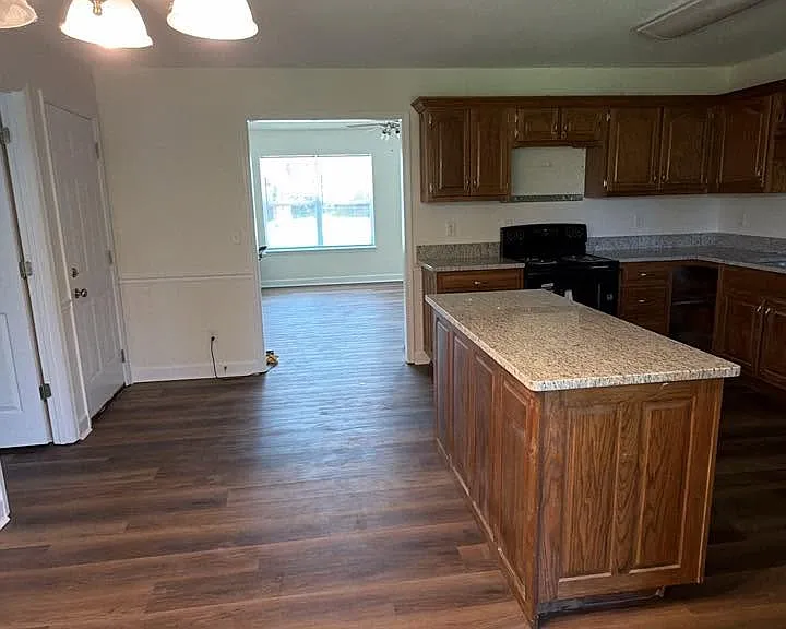325 Creeks Jewell Dr — Photo 4