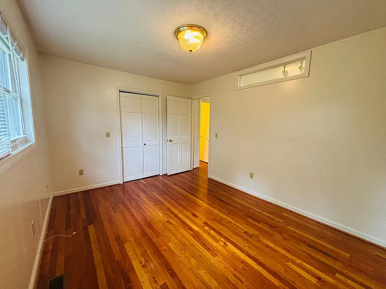 70 Franklin Parke Ct — Photo 13