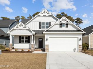 207 Taylorwood Dr, Beaufort, NC 28516