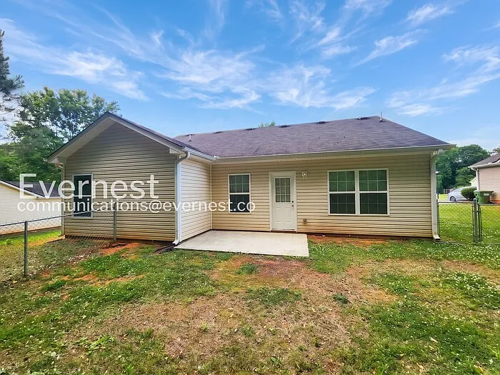 319 Bridgeport Ln — Photo 18