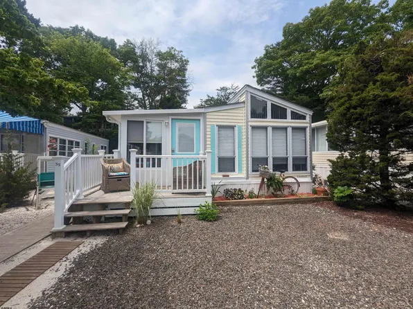 35 S Lake Dr, Marmora, NJ 08223