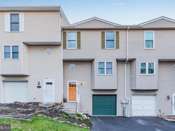 125 Chartwood Dr, Harrisburg, PA 17111