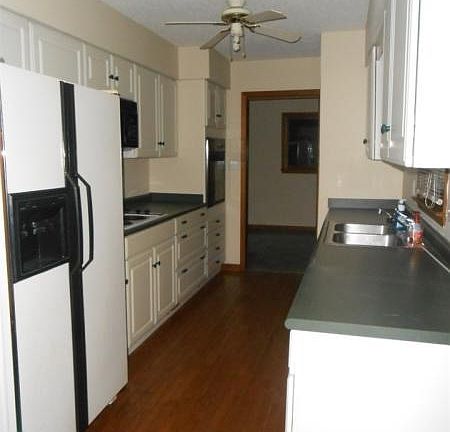 4th image of 100 Clearwater Ln