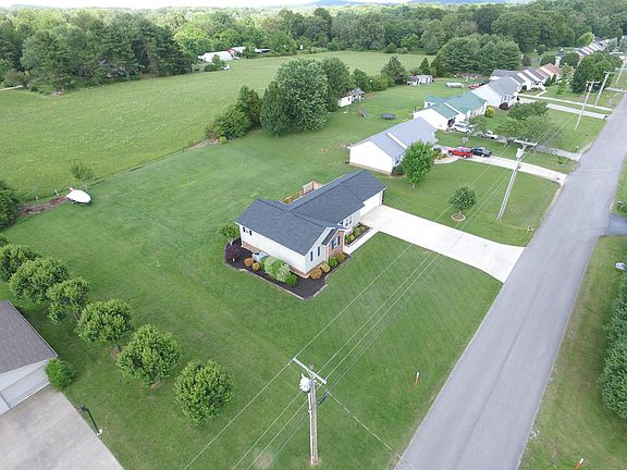 4th image of 1002 Fisk Park Dr
