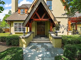 707 S Dixie Dr, Howey In The Hills, FL 34737