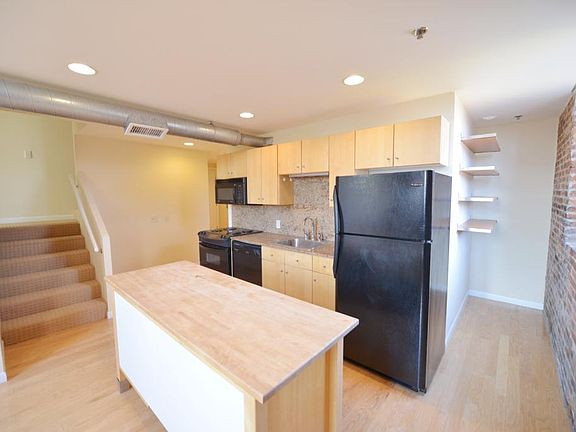 2nd image of 2001 S 9th St APT L
