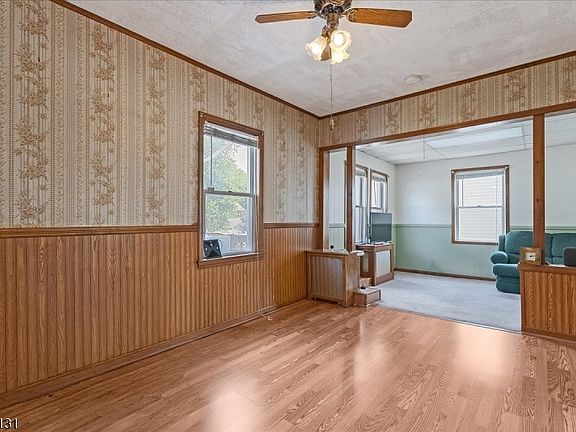 3rd image of 71 Battle Hill Ave