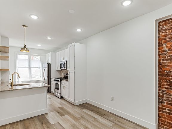 4th image of 1836 S 24th St Unit 1