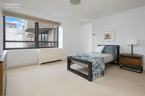 Rented by Sotheby's International Realty | media 41