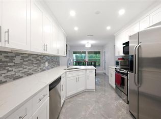 756 Reef Point Cir, Naples, FL 34108