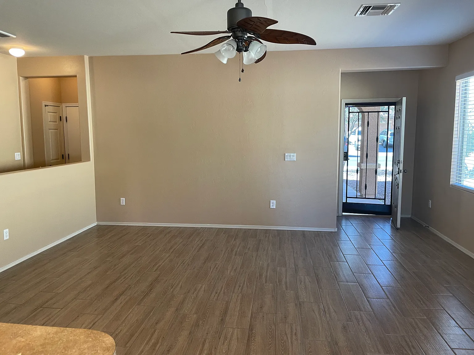 3 bed, 1487 sqft, $1,800 — Photo 3