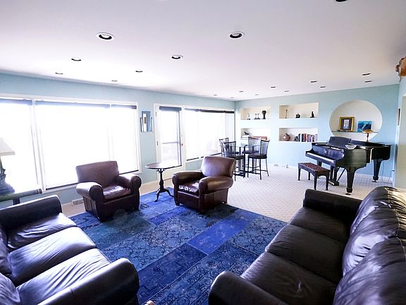3rd image of 1 Main St APT 22