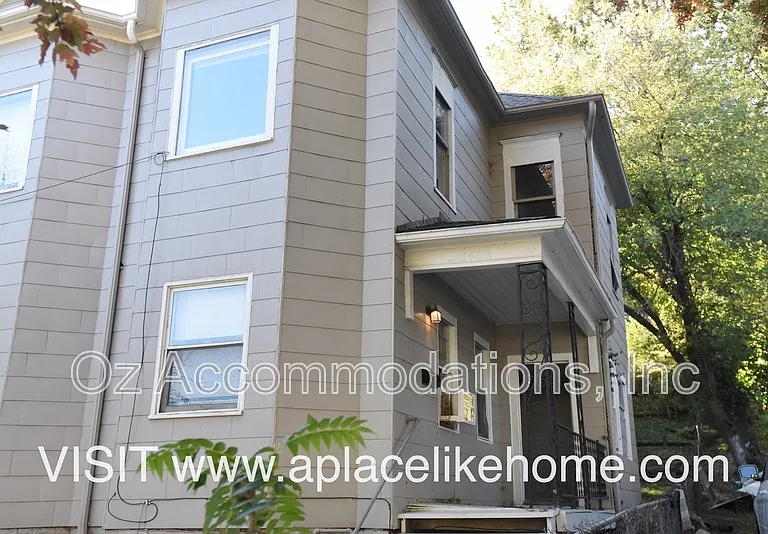 1408 N 2nd St — Photo 2