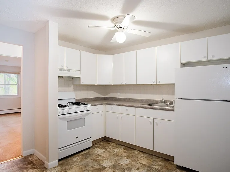 199 Aiken Ave — Photo 32