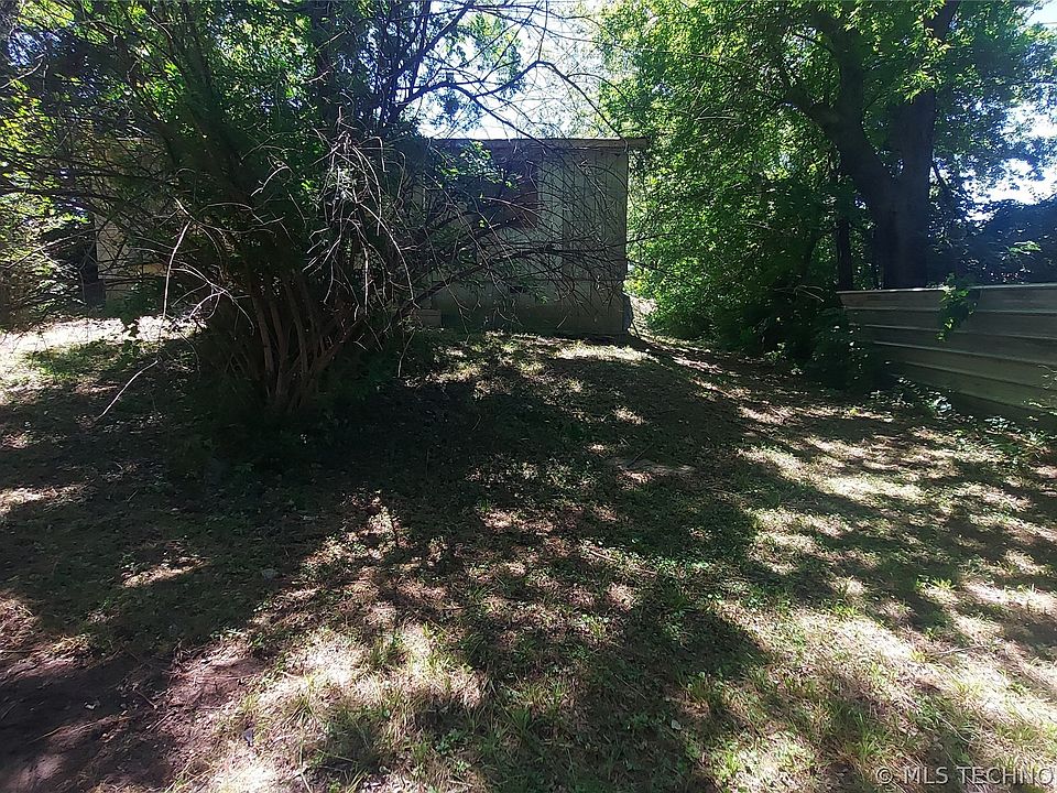 2nd image of 1027 E 26th Pl N