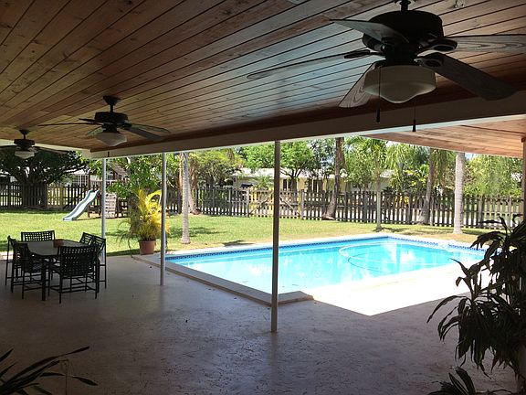 4th image of 8495 Caribbean Blvd