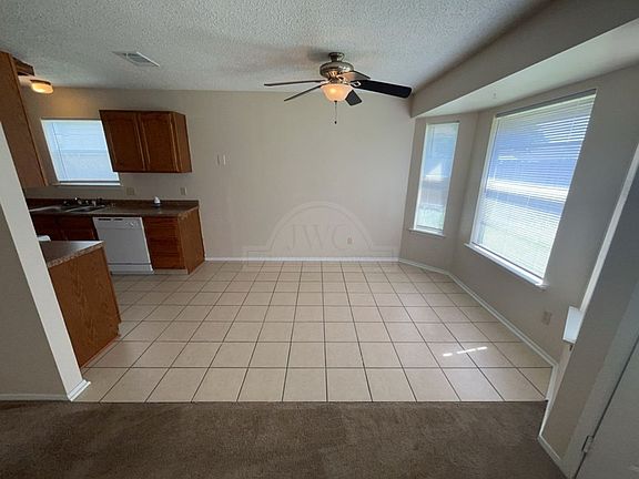 4th image of 1510 Rose Ave