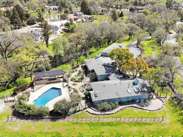 11995 Dunbar Rd, Glen Ellen, CA 95442