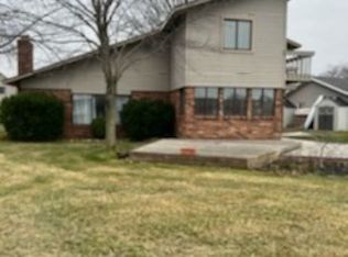 7244 Riverside Dr, Algonac, MI 48001