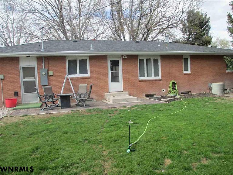 Listing photo 5