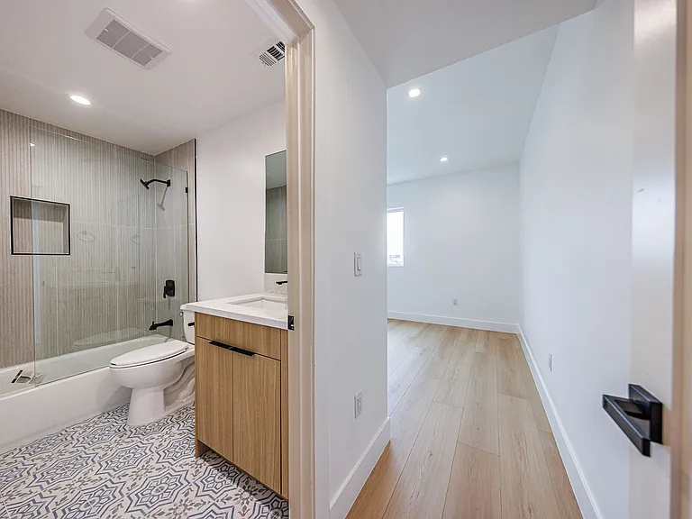 1063 S. Corning St. — Photo 20