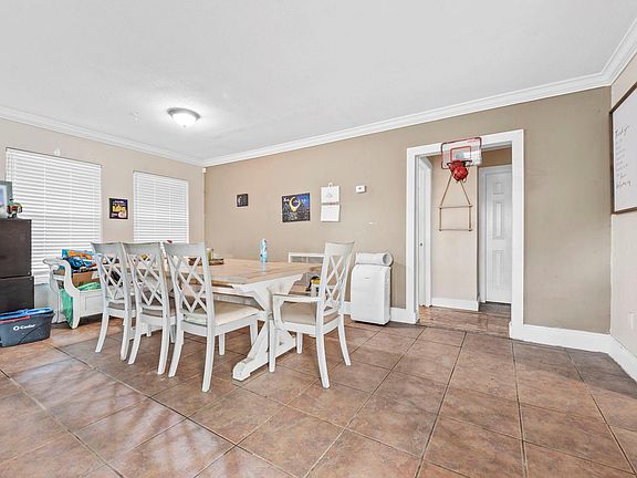 3rd image of 3141 N 73rd Avenue