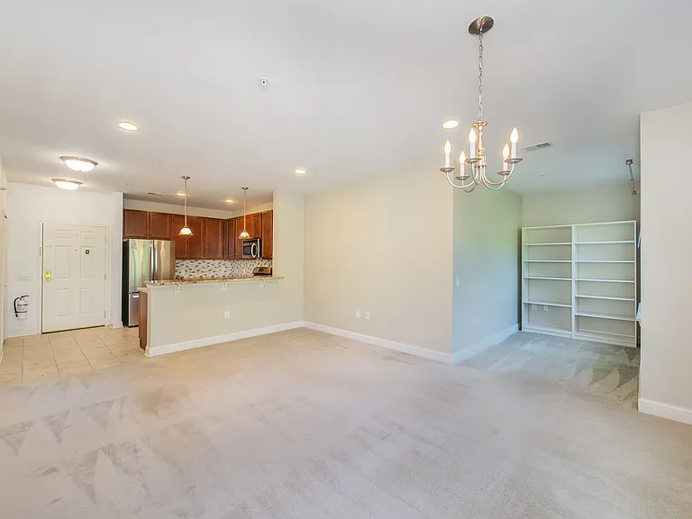 4211 Ramapo Ct — Photo 7