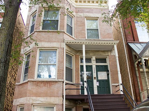 2nd image of 1540 N Wood St APT Garden