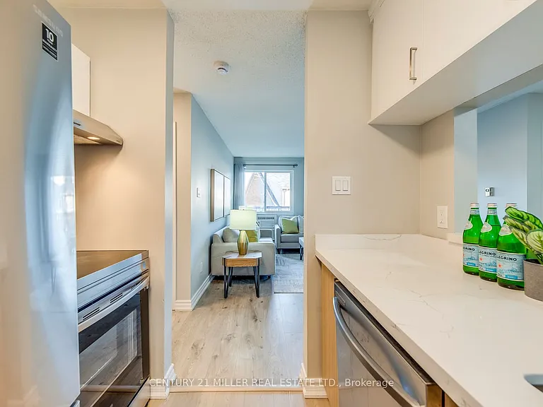 1450 Glen Abbey Gate #823 — Photo 13