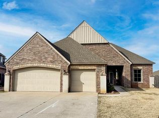 13621 Brampton Way, Yukon, OK 73099