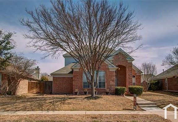 3rd image of 6908 Chateau Dr