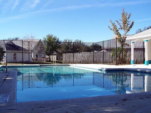 5th image of 324 Windford Ct