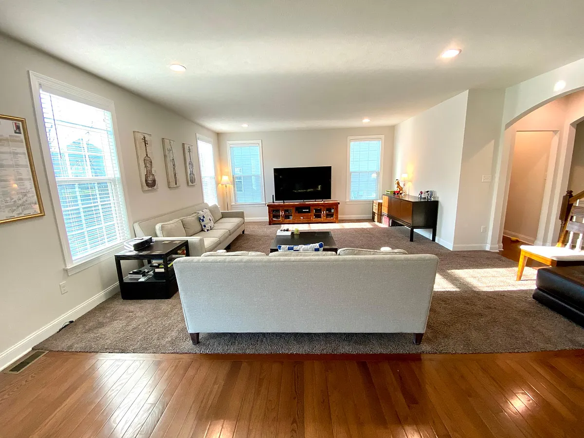 Living room - 1709 Stevensan Dr