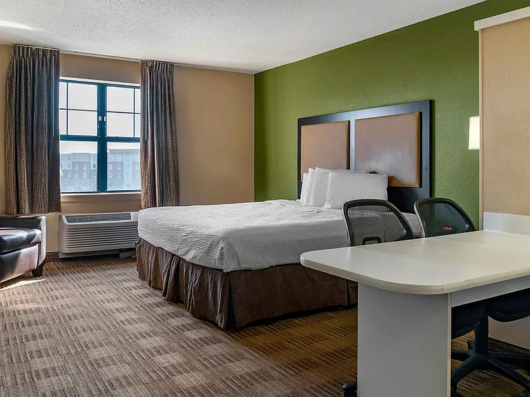 Studio Suite - 1 King Bed