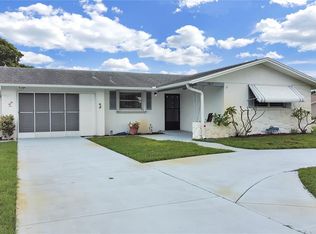 7611 Bergamot Dr, Port Richey, FL 34668