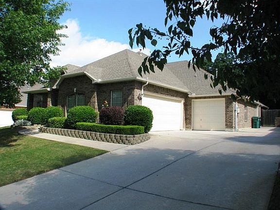 2nd image of 1401 Palo Verde Dr