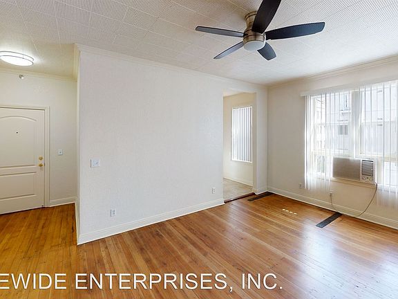 5th image of 709 S Mariposa Ave #402