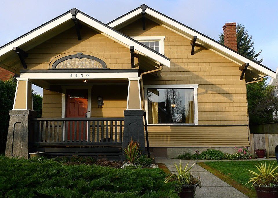 1st image of 4409 N 32nd St