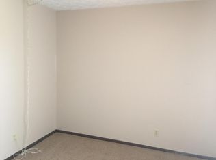 7300 Sunset Strip Ave NW APT 4, North Canton, OH 44720