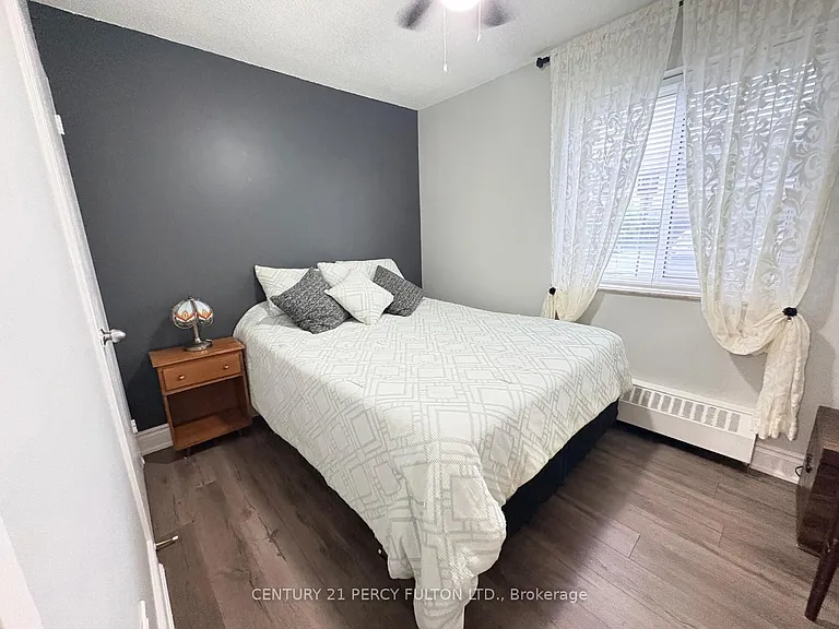 936 Glen St #106 — Photo 8