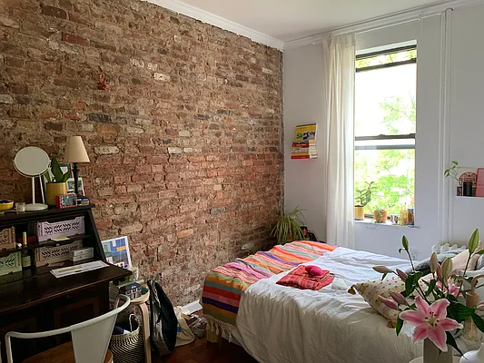 Rented by Living New York | media 8